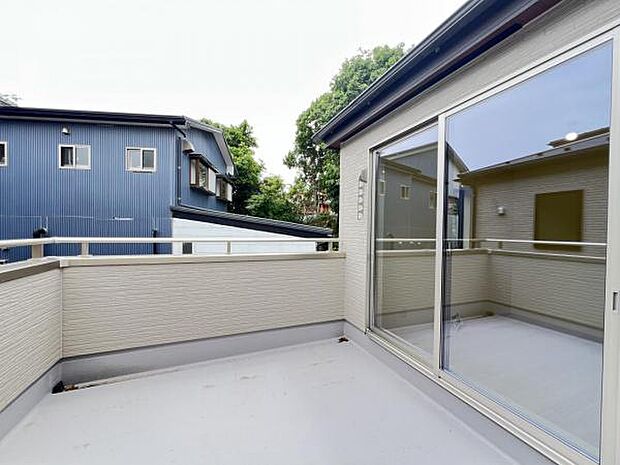 お洗濯ものを気持ち良く太陽の光で干せるのが嬉しいですね。