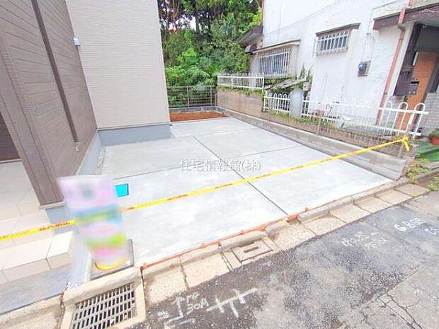 セカンドカーにも便利な駐車2台可能です。