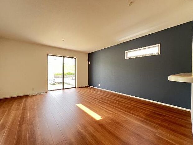 家族とゆったり時間を過ごせるリビングダイニング。