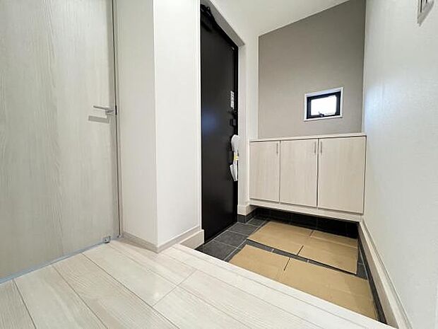 いつも気持ちよくご家族を迎えられる玄関です。