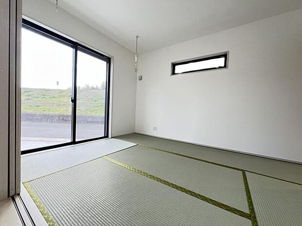 和室スペースです。畳のお部屋は寛げる空間ですね。