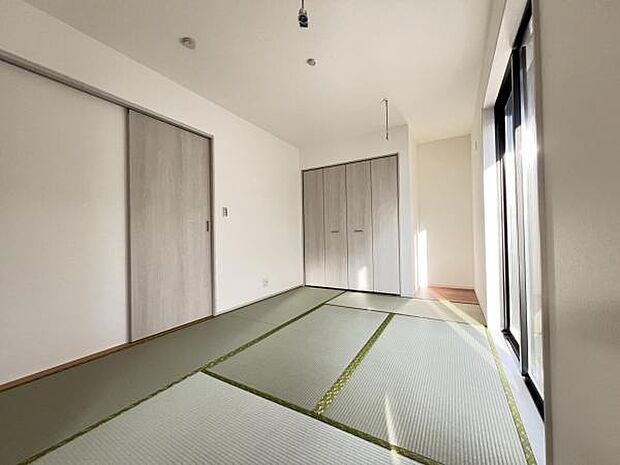和室スペースです。畳のお部屋は寛げる空間ですね。