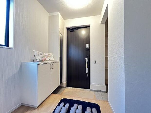 いつも気持ちよくご家族を迎えられる玄関です。