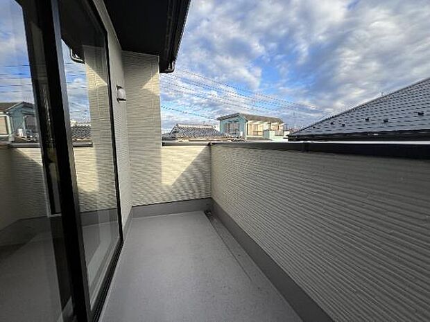 お洗濯ものを気持ち良く太陽の光で干せるのが嬉しいですね。