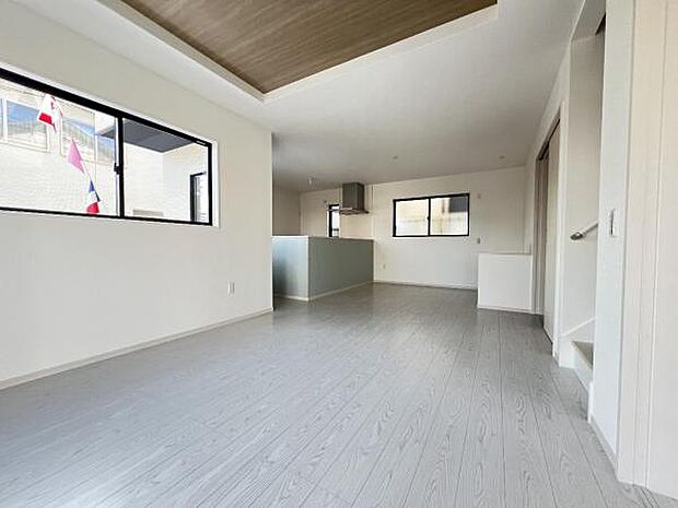 家族団らんの場所としてゆったりと居心地の良いリビングです。