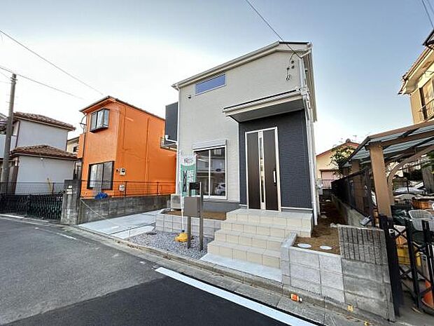 いつも気持ちよくご家族を迎えられる玄関です。