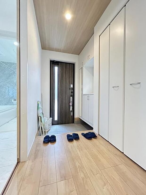 いつも気持ちよくご家族を迎えられる玄関です。