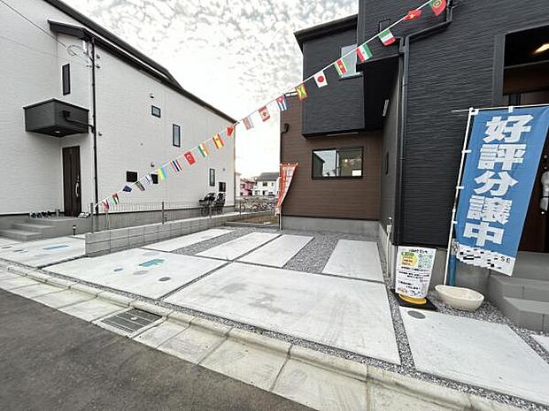 駐車場ももちろん完備しておりますのでお車所有の方にも心強いです。