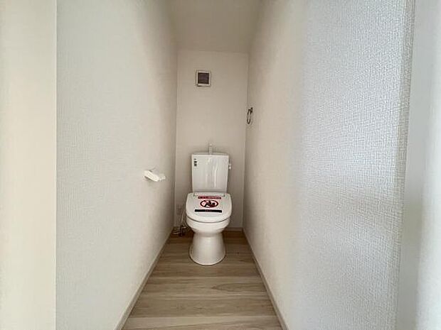 ほっと安らげるトイレ空間です。