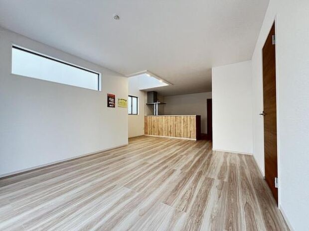 リビングダイニングになります。ご家族そろっての素敵な空間になりそうですね。