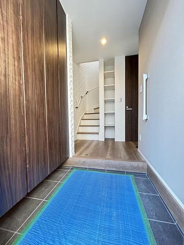 いつも気持ちよくご家族を迎えられる玄関です。