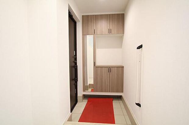 いつも気持ちよくご家族を迎えられる玄関です。