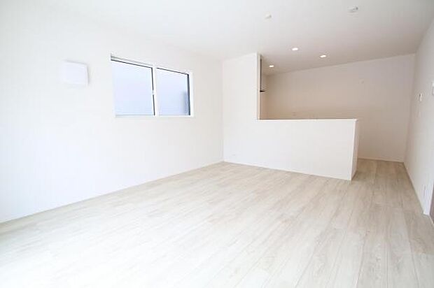 ご家族の温かい時間を演出するダイニングスペースです。