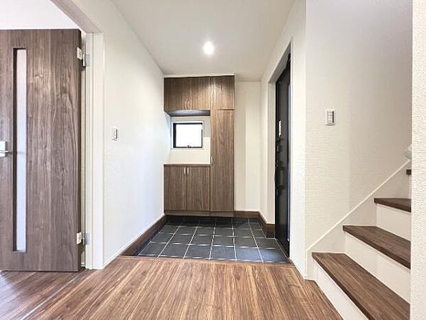 いつも気持ちよくご家族を迎えられる玄関です。