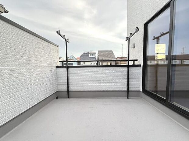 お洗濯ものを気持ち良く太陽の光で干せるのが嬉しいですね。