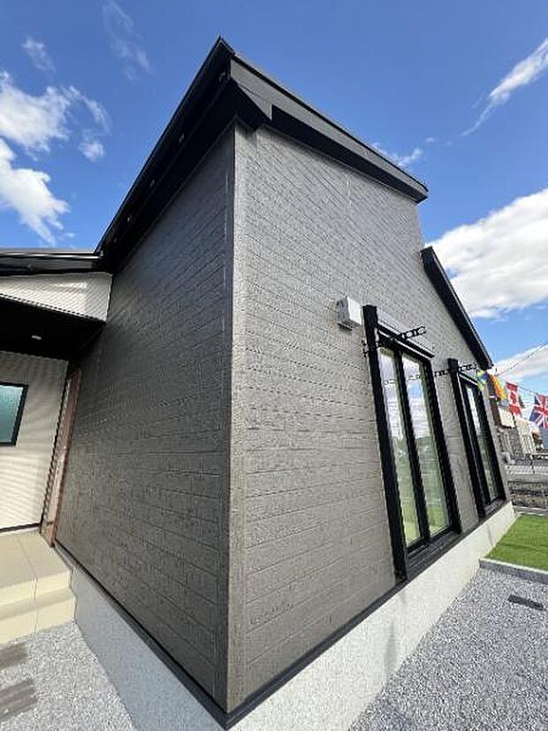 外壁はサイディングです。