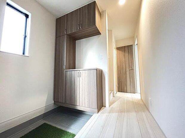 いつも気持ちよくご家族を迎えられる玄関です。