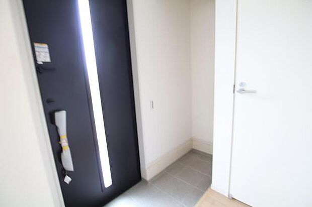 いつも気持ちよくご家族を迎えられる玄関です。