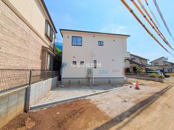 駐車場ももちろん完備しておりますのでお車所有の方にも心強いです。