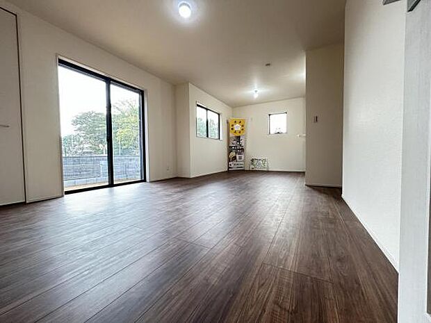 ご家族の温かい時間を演出するダイニングスペースです。