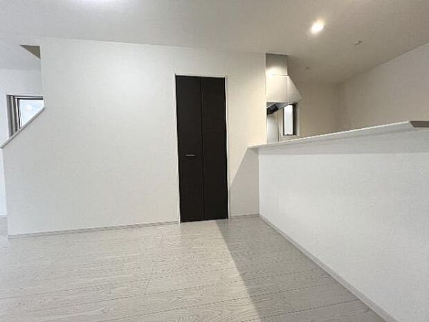 落ち着きのある雰囲気のダイニングスペースです。