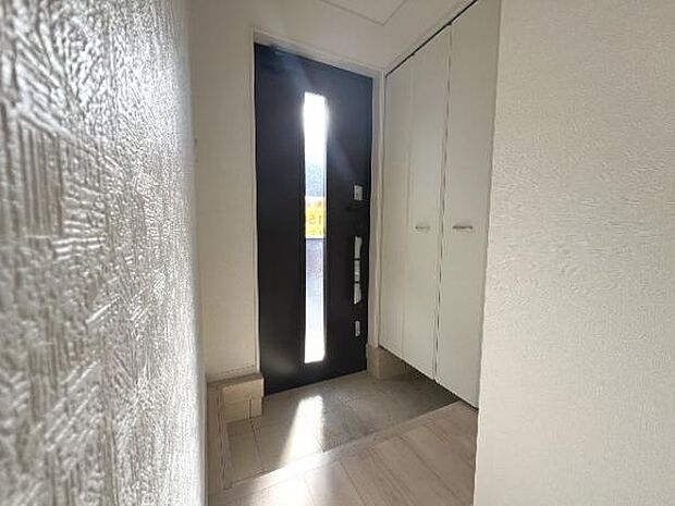 いつも気持ちよくご家族を迎えられる玄関です。