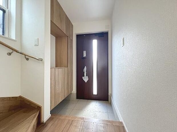 いつも気持ちよくご家族を迎えられる玄関です。