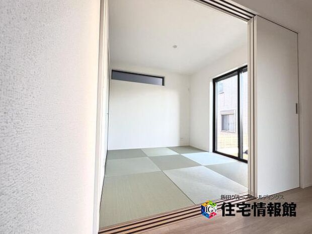 和室スペースです。畳のお部屋は寛げる空間ですね。
