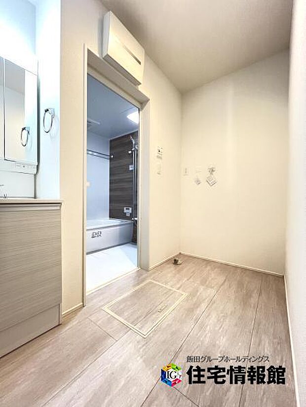 脱衣所は小さなお子様がいるご家庭にも重宝されます。