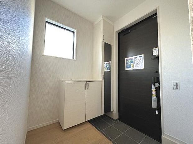 いつも気持ちよくご家族を迎えられる玄関です。