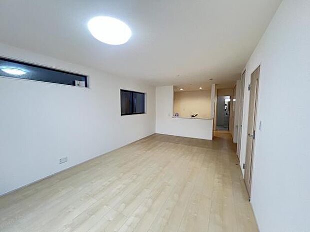 家族団らんの場所としてゆったりと居心地の良いリビングです。