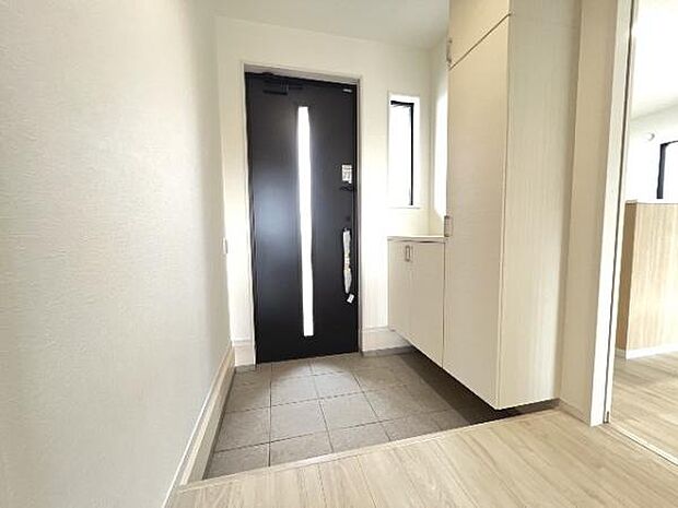 いつも気持ちよくご家族を迎えられる玄関です。