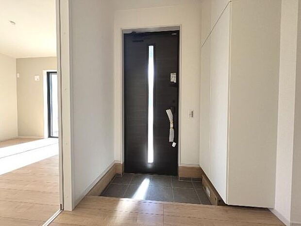 いつも気持ちよくご家族を迎えられる玄関です。