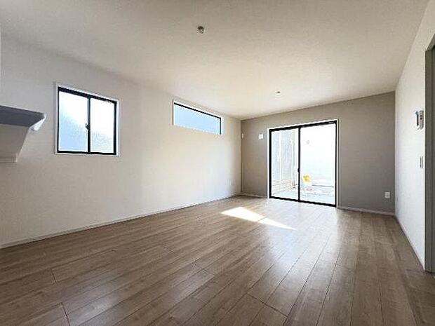 リビングダイニングになります。ご家族そろっての素敵な空間になりそうですね。