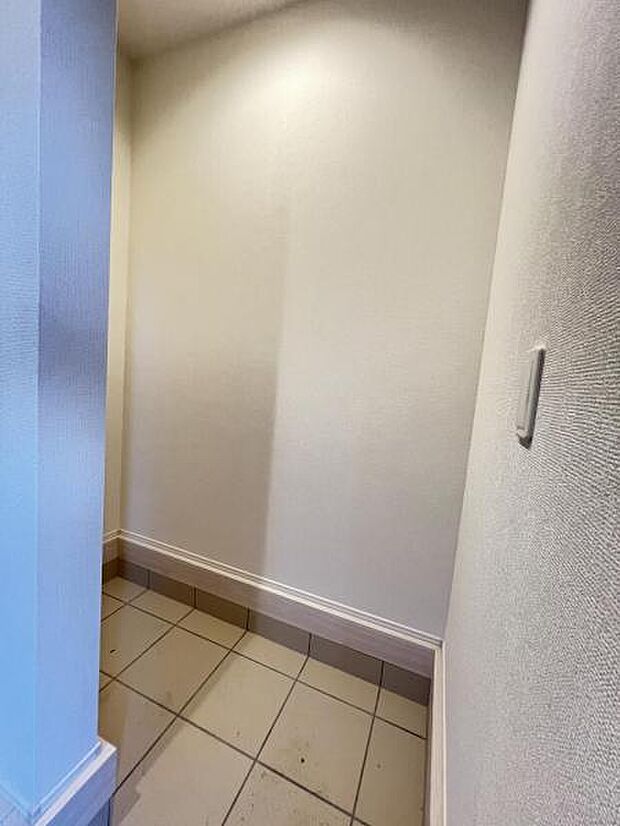 玄関がいつも片づくシューズインクローゼットがあります。