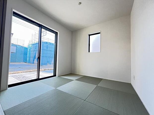 和室スペースです。畳のお部屋は寛げる空間ですね。