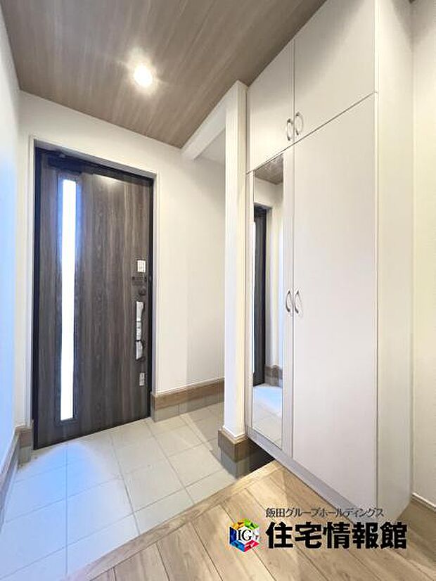 いつも気持ちよくご家族を迎えられる玄関です。