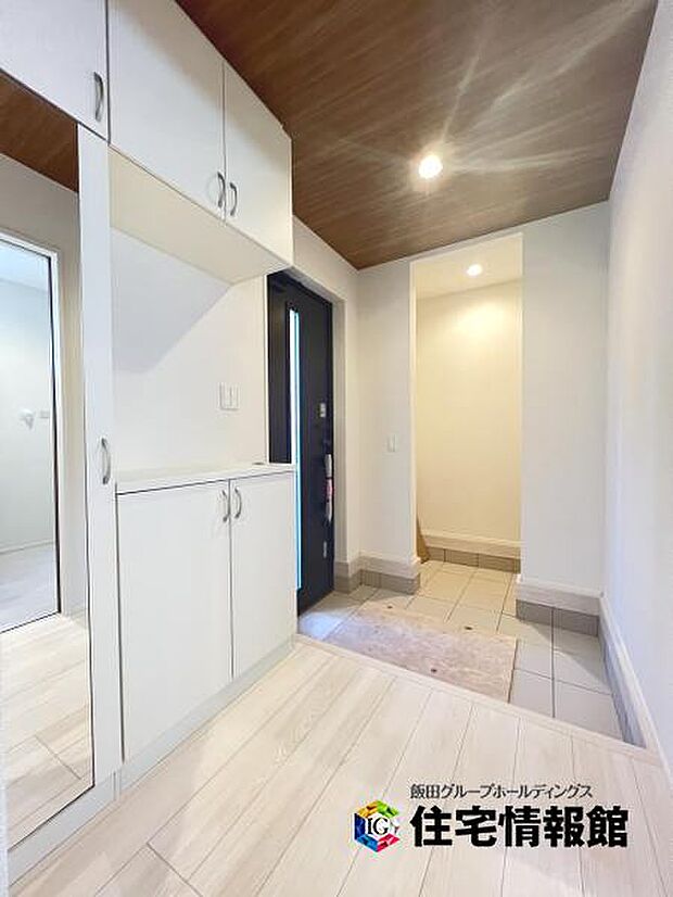 いつも気持ちよくご家族を迎えられる玄関です。