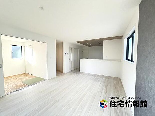 リビングダイニングになります。ご家族そろっての素敵な空間になりそうですね。