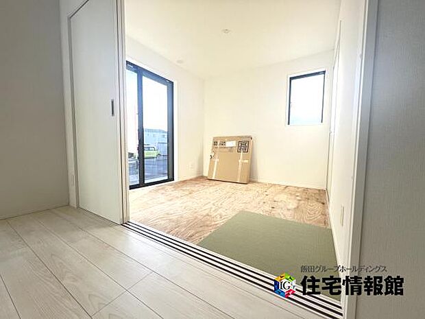 和室スペースです。畳のお部屋は寛げる空間ですね。