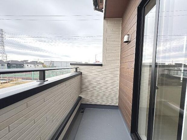 お洗濯ものを気持ち良く太陽の光で干せるのが嬉しいですね。