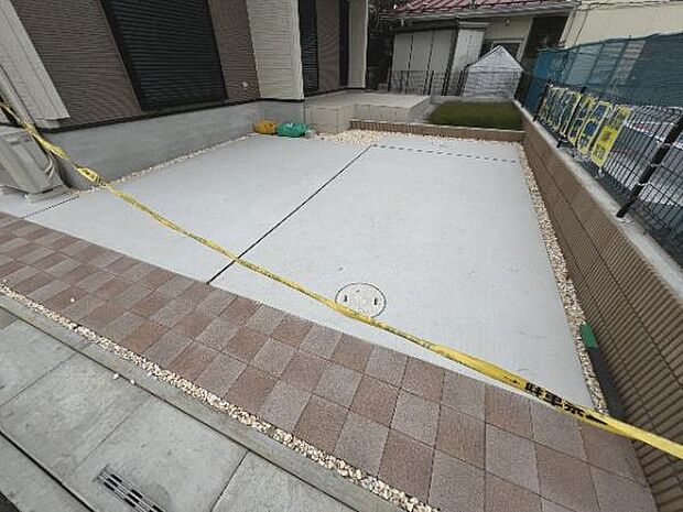 駐車場ももちろん完備しておりますのでお車所有の方にも心強いです。