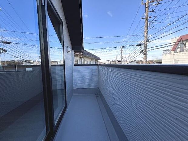 お洗濯ものを気持ち良く太陽の光で干せるのが嬉しいですね。