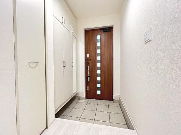 いつも気持ちよくご家族を迎えられる玄関です。