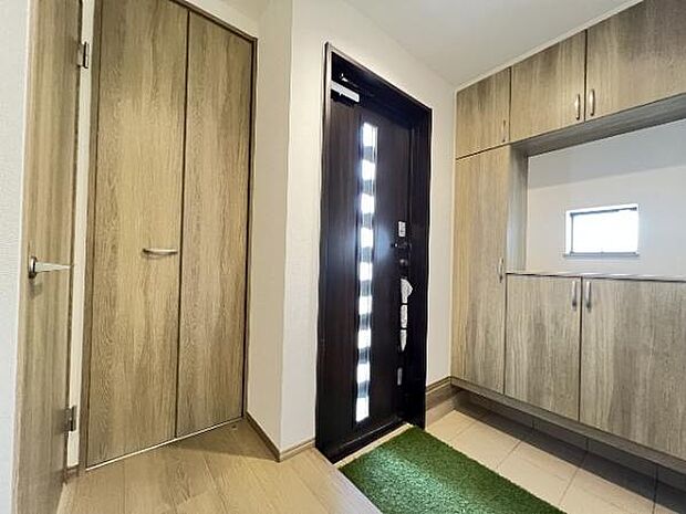 いつも気持ちよくご家族を迎えられる玄関です。