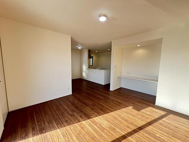 リビングダイニングになります。ご家族そろっての素敵な空間になりそうですね。