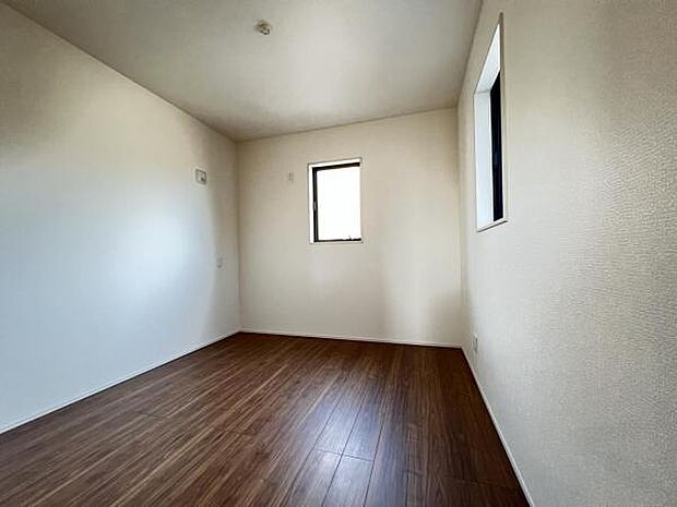 子供部屋にもちょうど良い大きさのお部屋です。