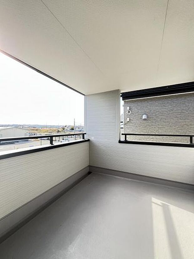 お洗濯ものを気持ち良く太陽の光で干せるのが嬉しいですね。