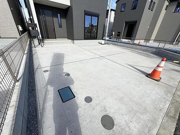 駐車場ももちろん完備しておりますのでお車所有の方にも心強いです。