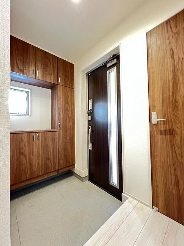 いつも気持ちよくご家族を迎えられる玄関です。